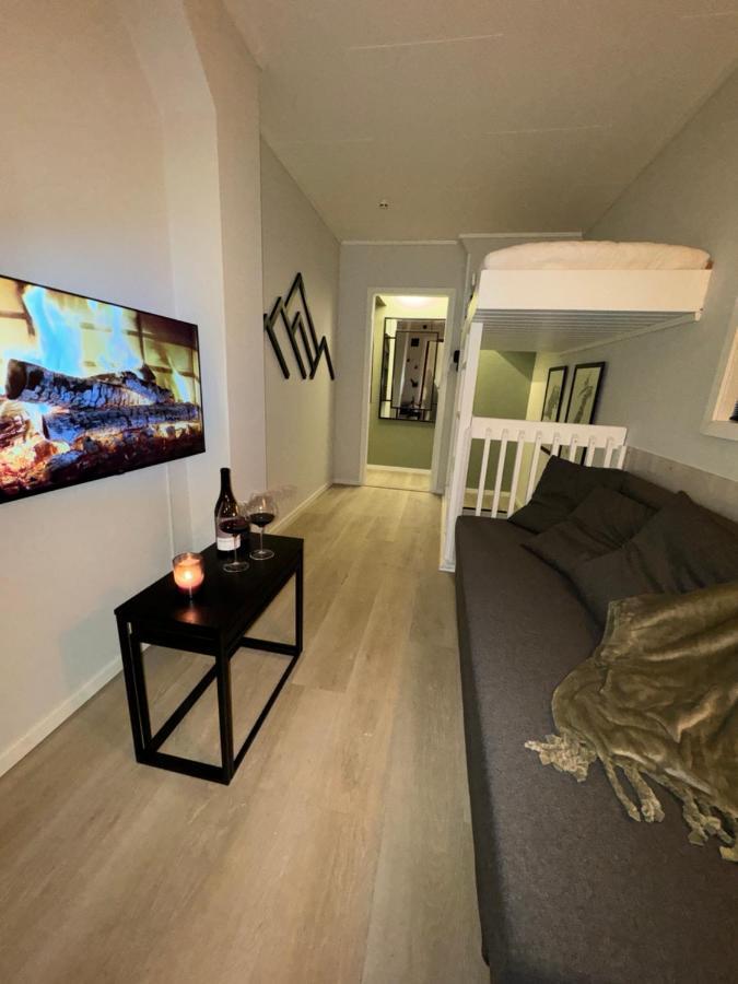 Apartamento New! Modern - Central - Cozy Place By The Sherpa Stairs Tromsø Exterior foto