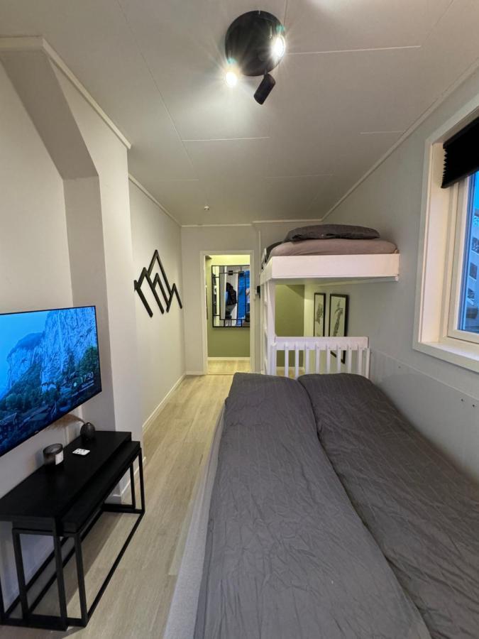 Apartamento New! Modern - Central - Cozy Place By The Sherpa Stairs Tromsø Exterior foto