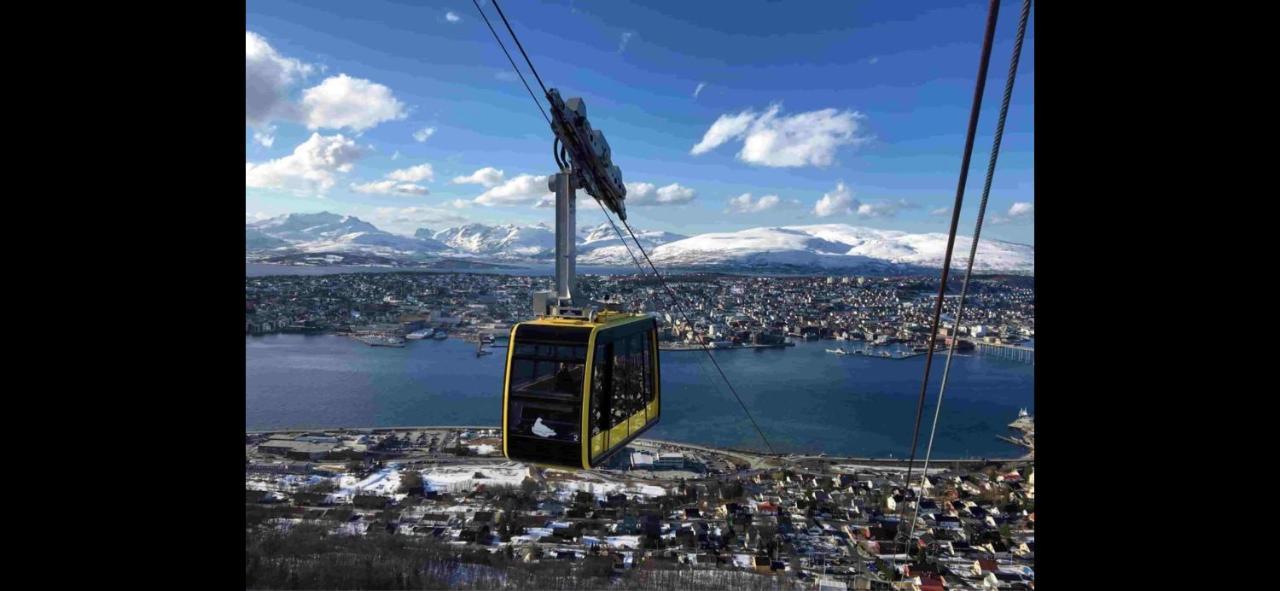 Apartamento New! Modern - Central - Cozy Place By The Sherpa Stairs Tromsø Exterior foto